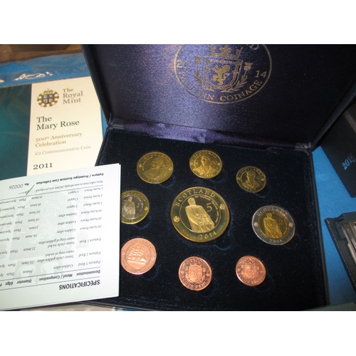 39 - A quantity of Royal Mint year coin sets, some proof others uncirculated, all in original presentatio... 