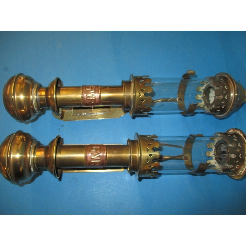 85 - 2 Vintage brass wall mounted candle lamps, in the style of railway carriage lights