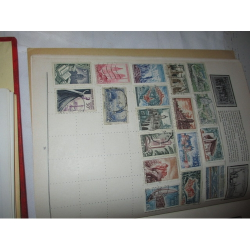 117 - A quantity of vintage world stamps. 2 albums, some loose, in used condition