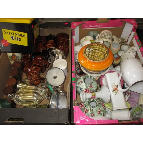 134 - A quantity of general clearance items, to include a Shelley rose bowl and a Hornsea spice jar rack, ... 