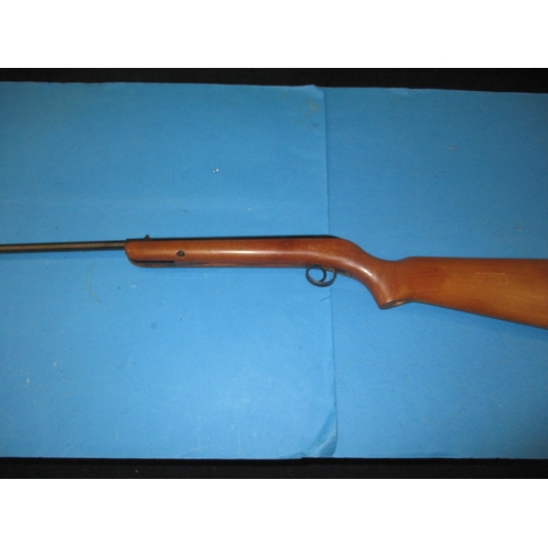 215 - A vintage BSA Cadet .177 air rifle, in working order with general use related marks