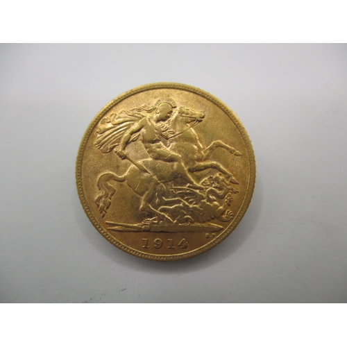 101 - A George V gold half sovereign dated 1914, a circulated coin with very fine definition of features