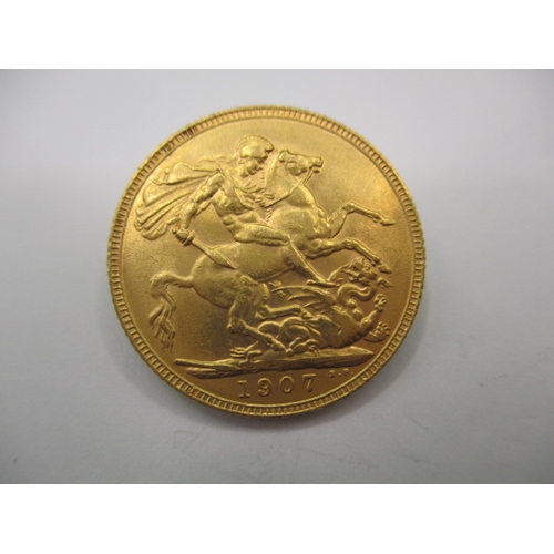 109 - An Edward VII full gold sovereign dated 1907, a circulated coin with very fine definition of feature... 