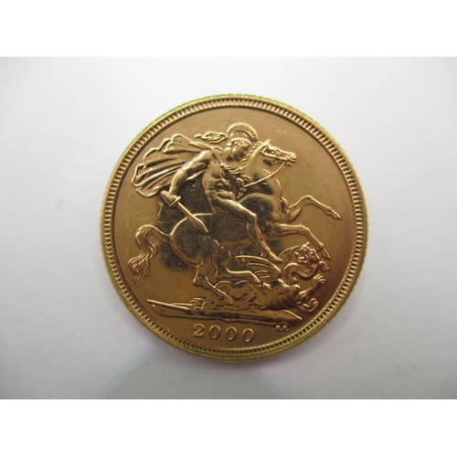 131 - An Elizabeth II  full gold sovereign dated 2000, an uncirculated coin with very fine definition of f... 