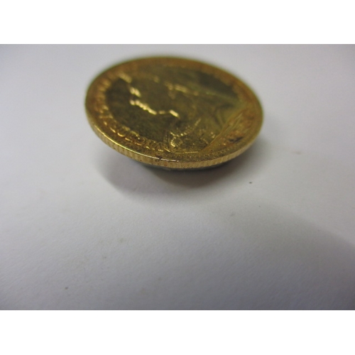 139 - A Victorian gold half sovereign dated 1900, a circulated coin with good definition of features