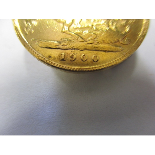 139 - A Victorian gold half sovereign dated 1900, a circulated coin with good definition of features