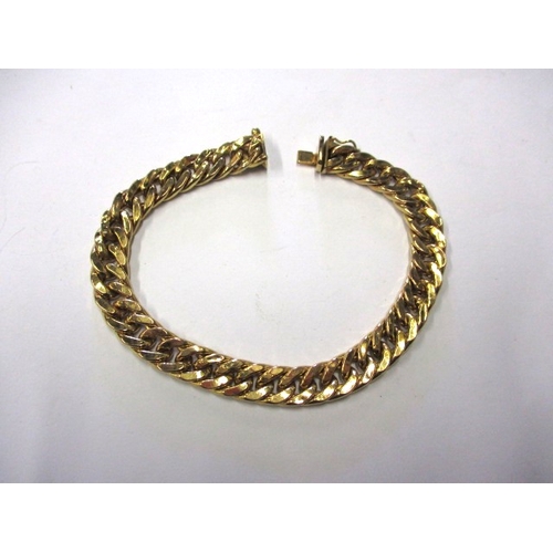 49 - A 9ct yellow gold bracelet, in useable pre-owned condition with working clasp, approx. linear length... 