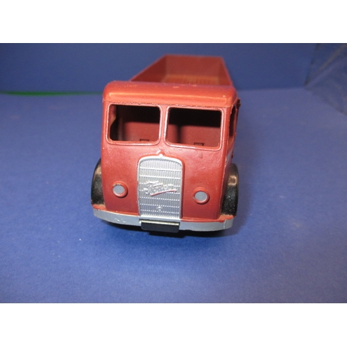 242 - A Dinky Supertoys 501 Foden Diesel 8-Wheel wagon, 1st series with original box and model in near min... 