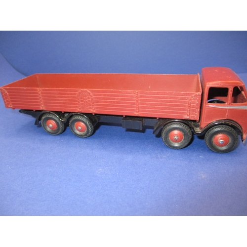 242 - A Dinky Supertoys 501 Foden Diesel 8-Wheel wagon, 1st series with original box and model in near min... 