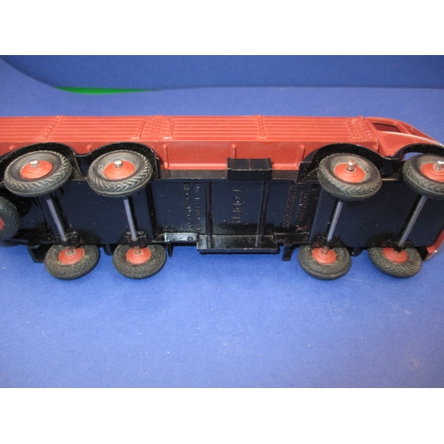 242 - A Dinky Supertoys 501 Foden Diesel 8-Wheel wagon, 1st series with original box and model in near min... 