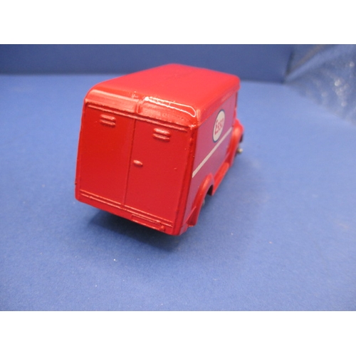 246 - A Dinky Toys 450 Trojan 15 CWT van for Esso, with original box and model in near mint condition