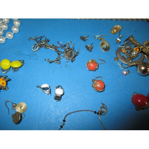 230 - A parcel of costume jewellery and watches, all in pre-owned condition, watches not tested as to func... 