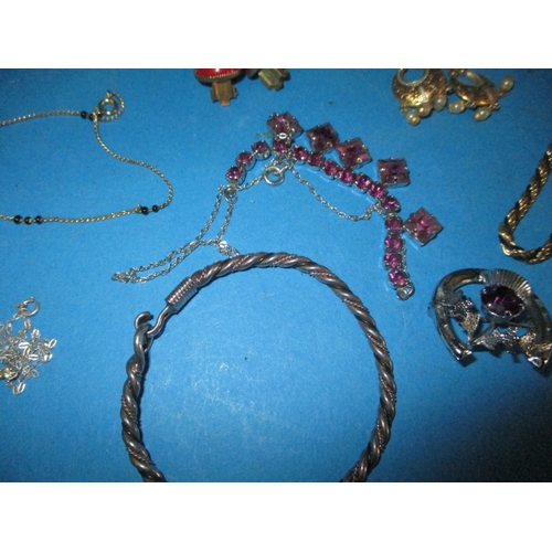 230 - A parcel of costume jewellery and watches, all in pre-owned condition, watches not tested as to func... 