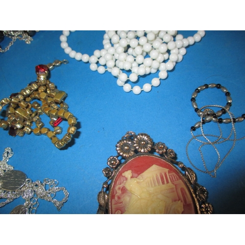 230 - A parcel of costume jewellery and watches, all in pre-owned condition, watches not tested as to func... 