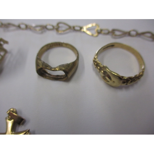 68 - A parcel of gold and yellow metal items, some damages, approx. gross parcel weight 40g