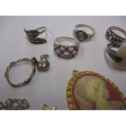 231 - A parcel of costume jewellery, to include silver items, all in used condition