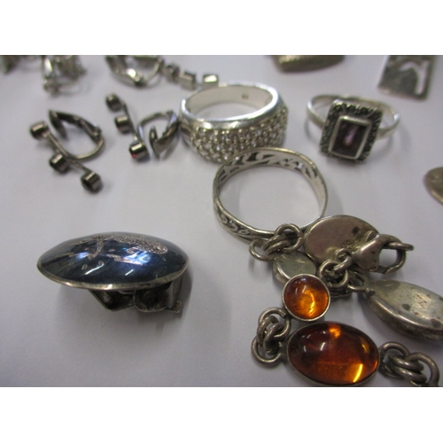 231 - A parcel of costume jewellery, to include silver items, all in used condition