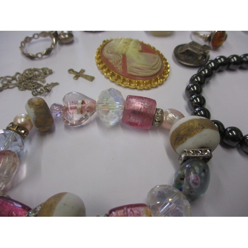 231 - A parcel of costume jewellery, to include silver items, all in used condition