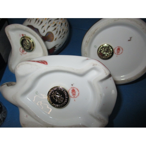 273 - 5 Royal Crown Derby paperweights, all with gold stoppers, 2 with boxes, all used with no observed da... 