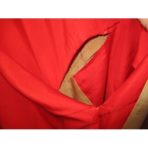 321 - A beige silk Japanese kimono, with original wrapping. In used condition with a few loose threads and... 