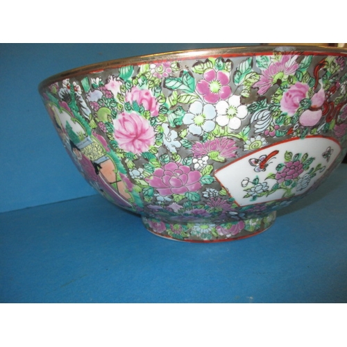 267 - An antique Chinese famille rose porcelain bowl, approx. diameter 32cm in excellent pre-owned conditi... 