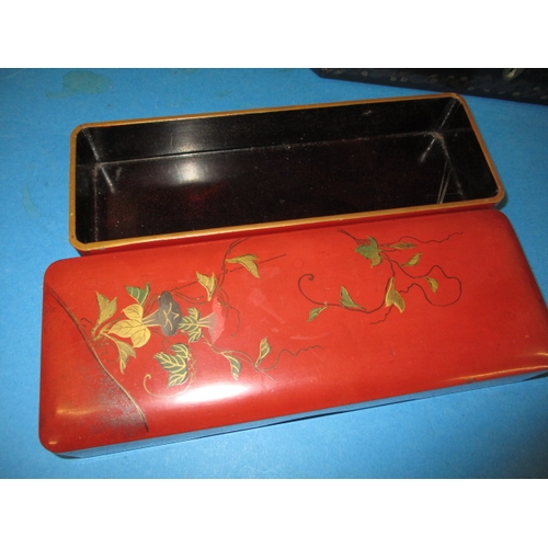 266 - A parcel of vintage Chinese lacquer ware boxes to include a fitter work box and a fan box, all in go... 