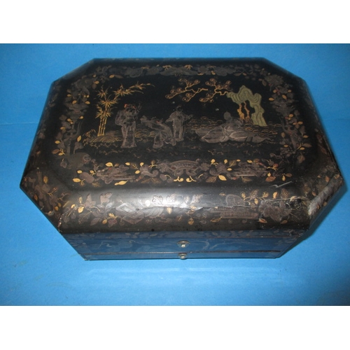 266 - A parcel of vintage Chinese lacquer ware boxes to include a fitter work box and a fan box, all in go... 