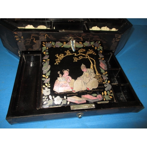 266 - A parcel of vintage Chinese lacquer ware boxes to include a fitter work box and a fan box, all in go... 