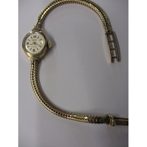 61 - A vintage 9ct gold and seed pearl necklace and a 9ct gold watch and strap, approx. gross parcel weig... 