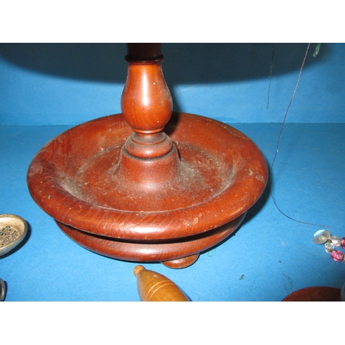 269 - A parcel of vintage sewing items, to include a Victorian mahogany cotton reel stand, with silver thi... 