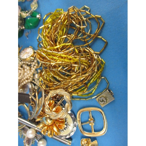 236 - A parcel of costume jewellery and watches, one ladies watch with 750 gold case, all in used conditio... 