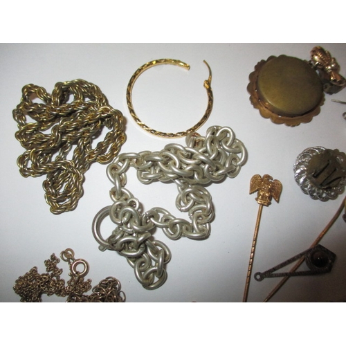 210 - A parcel of vintage costume jewellery, to gold items and some silver, all in used condition with som... 