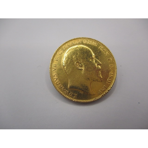 113 - An Edward VII gold sovereign dated 1908, a circulated coin with fine definition of features