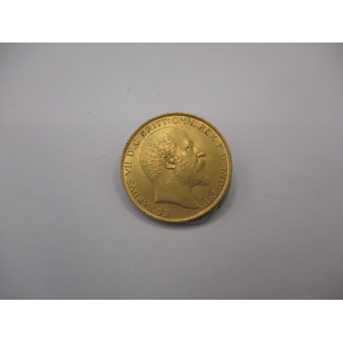 115 - An Edward VII gold half sovereign dated 1905, a circulated coin with fine definition of features