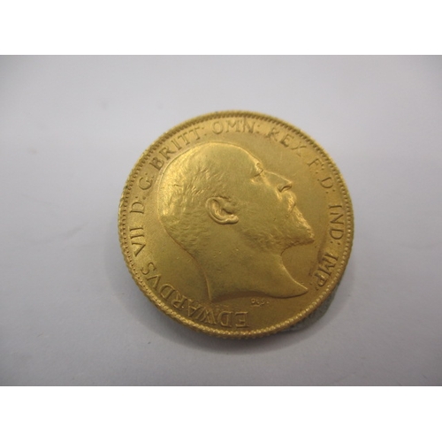 115 - An Edward VII gold half sovereign dated 1905, a circulated coin with fine definition of features