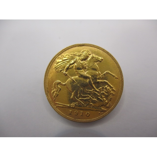 116 - An Edward VII gold half sovereign dated 1910, a circulated coin with fine definition of features