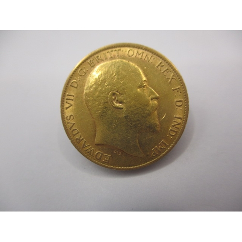 119 - An Edward VII gold half sovereign dated 1905, a circulated coin with fine definition of features