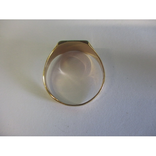 19 - A vintage 9ct yellow gold signet ring, approx. ring size ‘Y’, approx. weight 3.5g, in good pre-owned... 