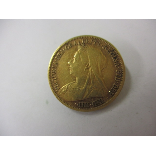 126 - A Victorian gold half sovereign dated 1900,  a circulated coin with fine definition of features