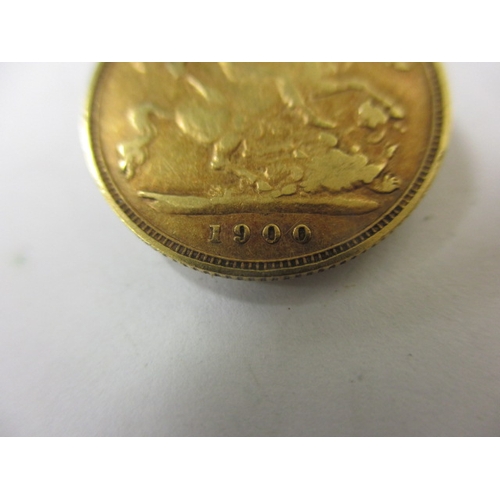 126 - A Victorian gold half sovereign dated 1900,  a circulated coin with fine definition of features