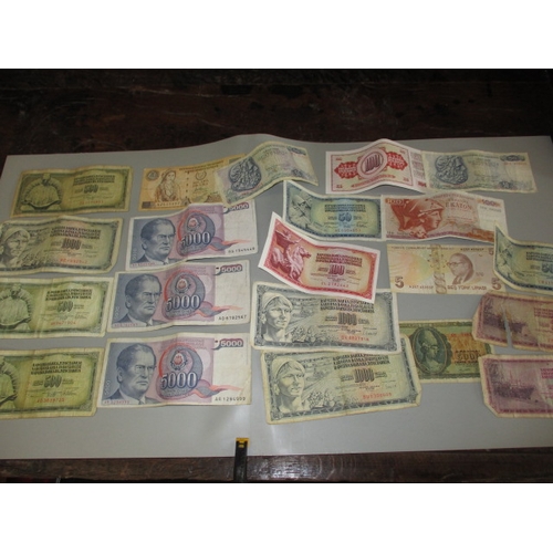 179 - A parcel of vintage world banknotes, various denominations, most in circulated condition