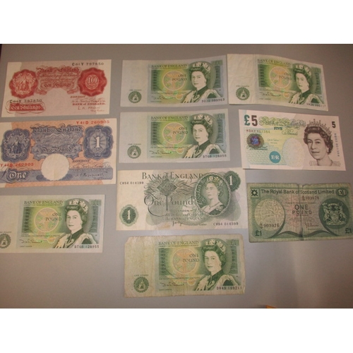 179 - A parcel of vintage world banknotes, various denominations, most in circulated condition