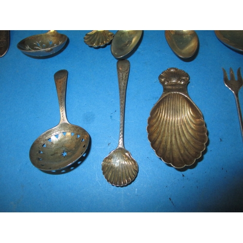 199 - A parcel of antique and later silver and white metal items, all in used condition, approx. gross par... 