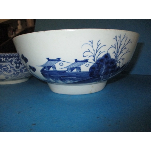 232 - Two antique Worcester blue & White bowls and a later example, approx. diameter of largest 20cm, no o... 