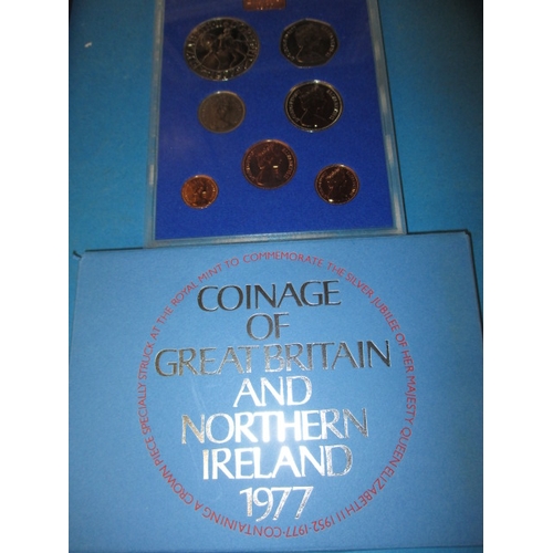 174 - A parcel of mint collectors coins, to include fine silver examples, most with certificates