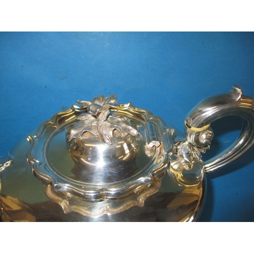 187 - A William IV sterling silver tea pot, having an interesting dedication dated 1836, approx. gross wei... 