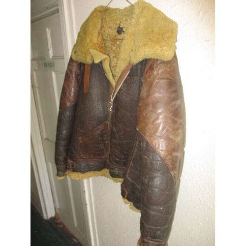 250 - A genuine WW2 officers flying jacket, type B-3 size 48R, former property of lance corporal? Peter Re... 