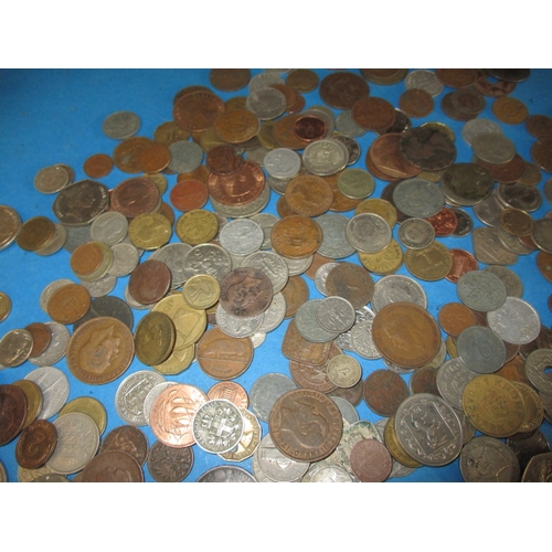 178 - A parcel of vintage coins and banknotes, all in circulated condition