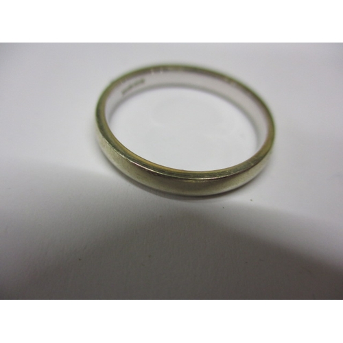 59 - A vintage 750 gold wedding band, approx. width 3mm, approx. ring size O+, approx. weight 3.5g, in us... 