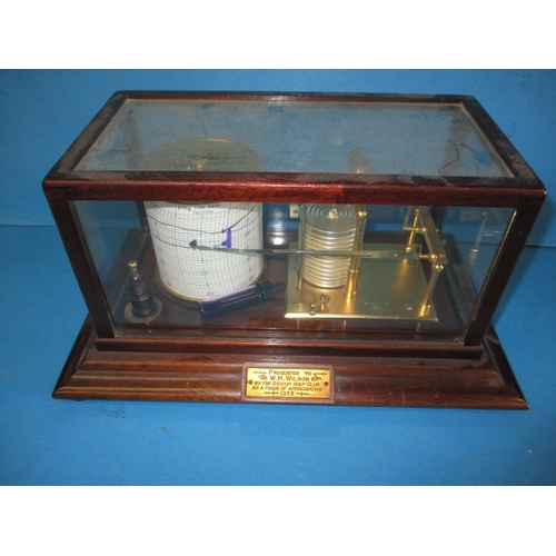 300 - A mid 20th century barograph by Short and Mason London, in original glazed mahogany case with ink bo... 